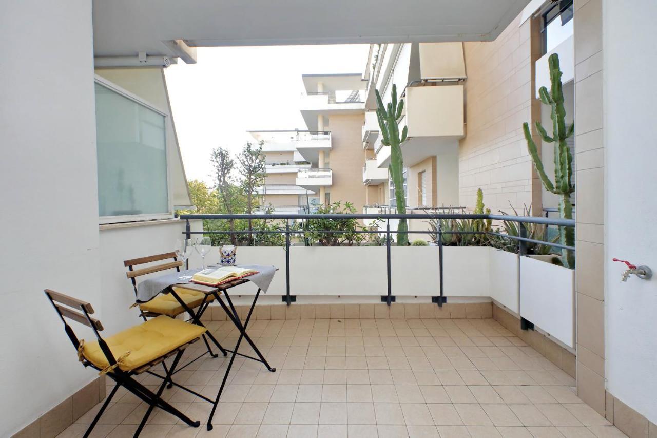 Bilocale Con Vista Sull'Aeroporto - Comodo Per Il Viaggio ฟิวมิชีโน ภายนอก รูปภาพ